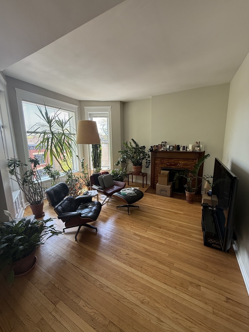 2022 North Seminary Avenue, Unit 2F Chicago, IL 60614 - Photo 2 of 14