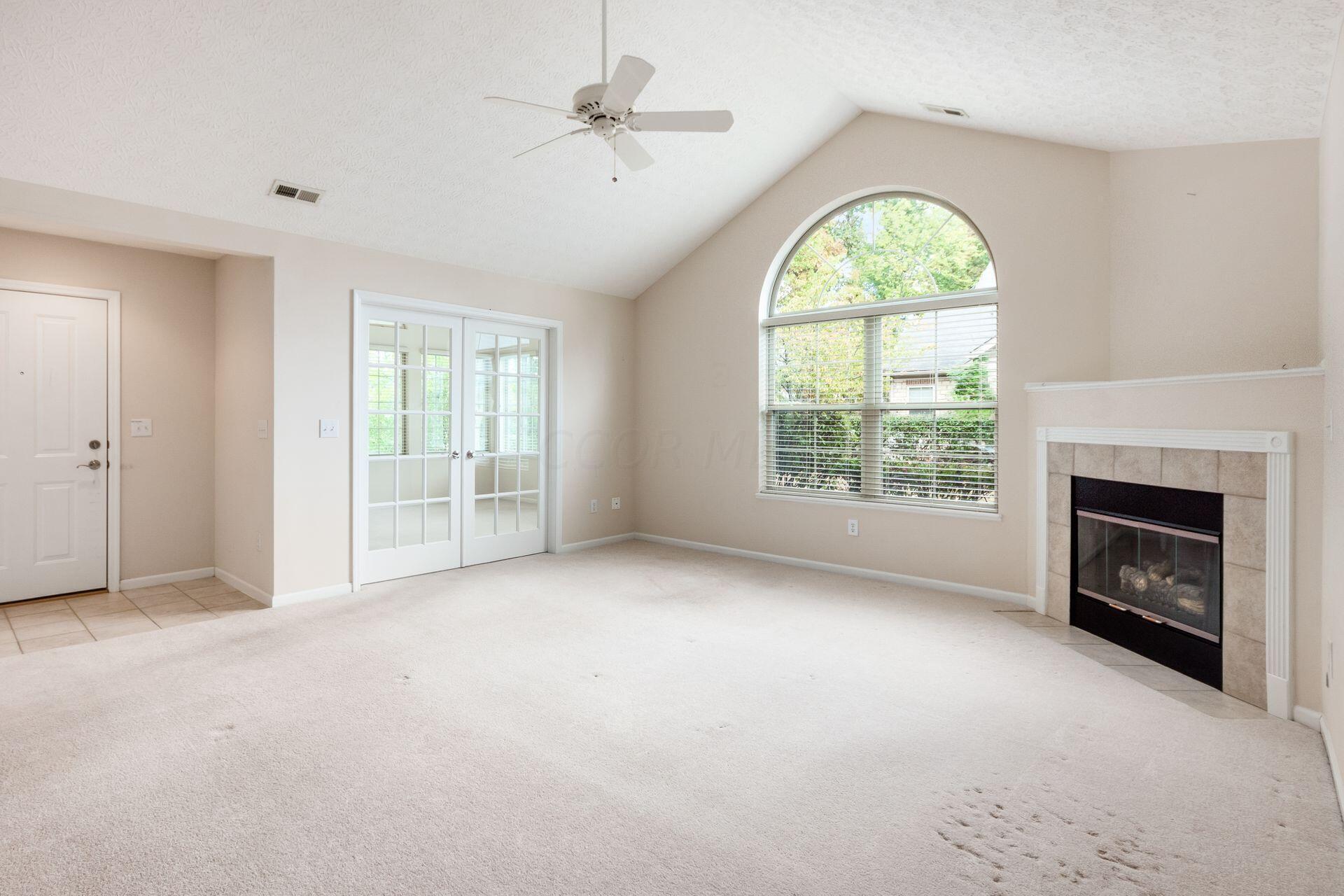 689 Old Dover Road Westerville, OH 43082 - Photo 2 of 33 008_ Westerville OH 43082 USA
