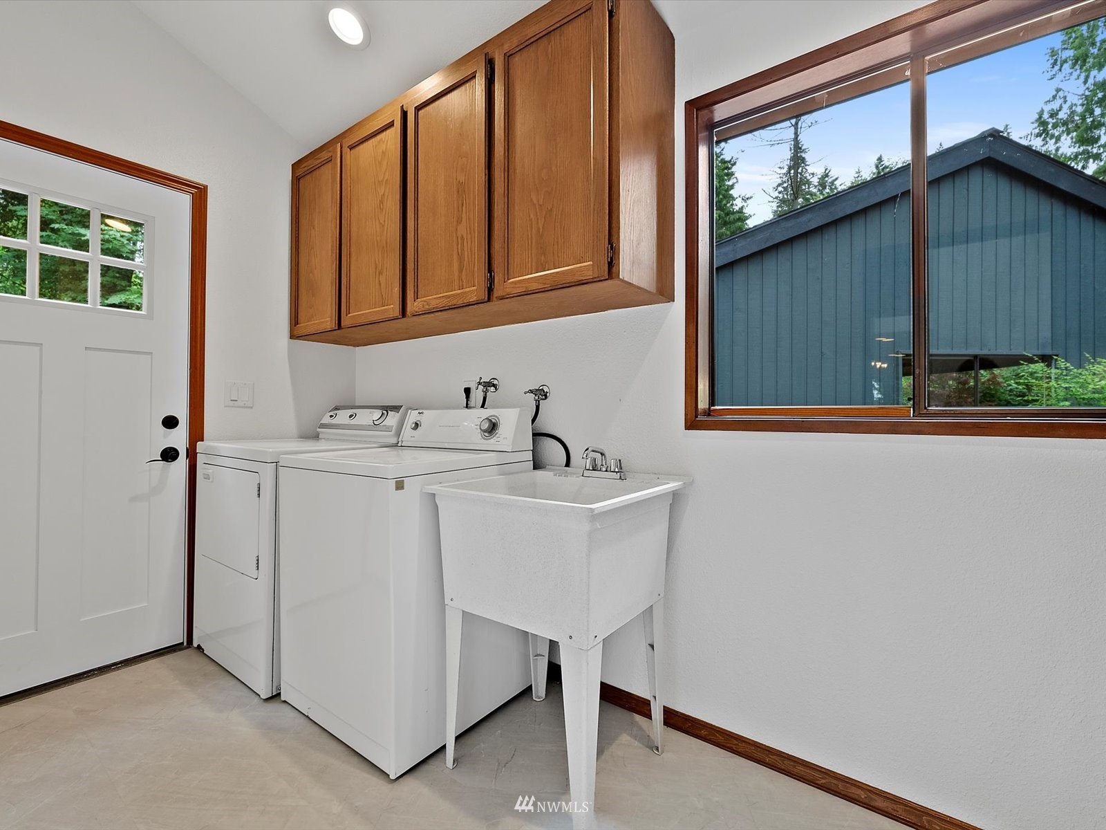21931 3rd Avenue Southeast Bothell, WA 98021 - Photo 33 of 39
