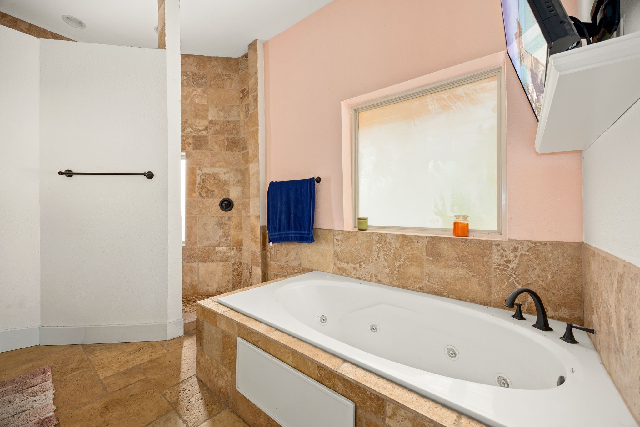 7336 Highland Ranch Road Caldwell, TX 77836 - Photo 12 of 25 a bathroom with a tub and a sink