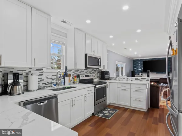 $495,000 | 9306 Foxcroft Avenue, Clinton, MD 20735