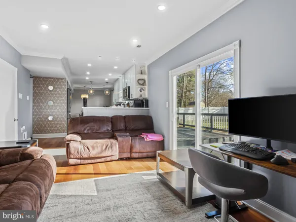 $495,000 | 9306 Foxcroft Avenue, Clinton, MD 20735