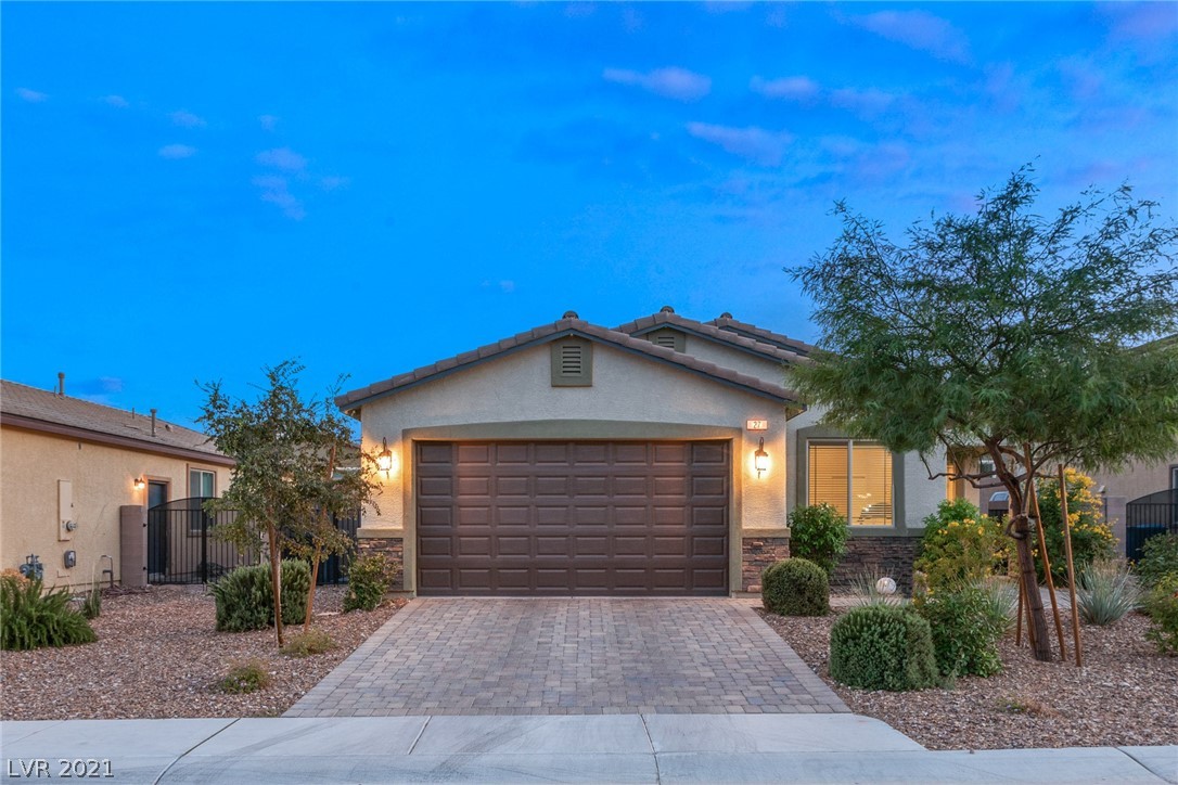 27 Arcturus Ridge Way Las Vegas, NV 89183 - Photo 1 of 31 Gallery Image 1