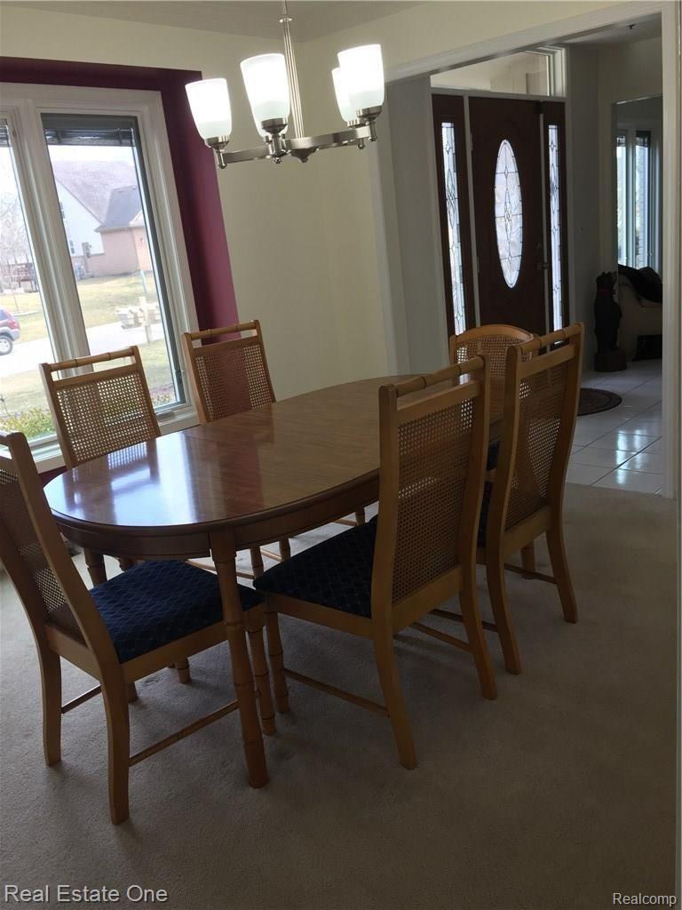 24647 Ridgeview Drive Farmington, MI 48336 - Photo 33 of 70 IMG_7271.JPG