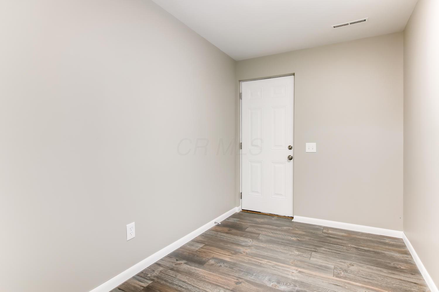 6396 Faircrest Road Columbus, OH 43229 - Photo 21 of 26 Gallery Image 21
