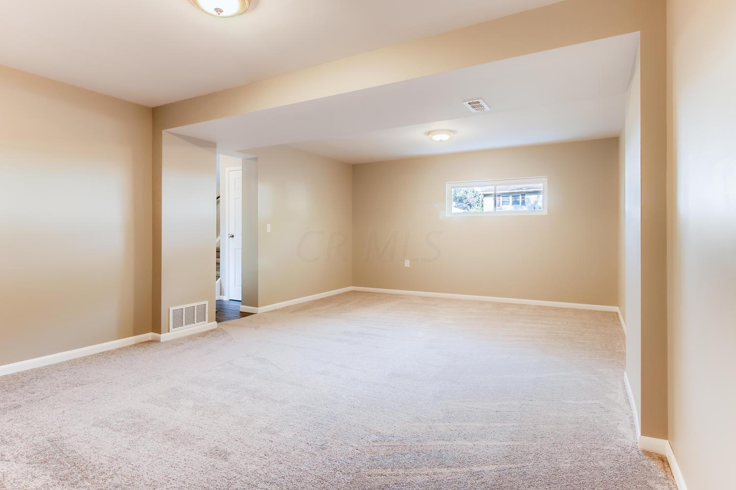 6396 Faircrest Road Columbus, OH 43229 - Photo 22 of 26 Gallery Image 22