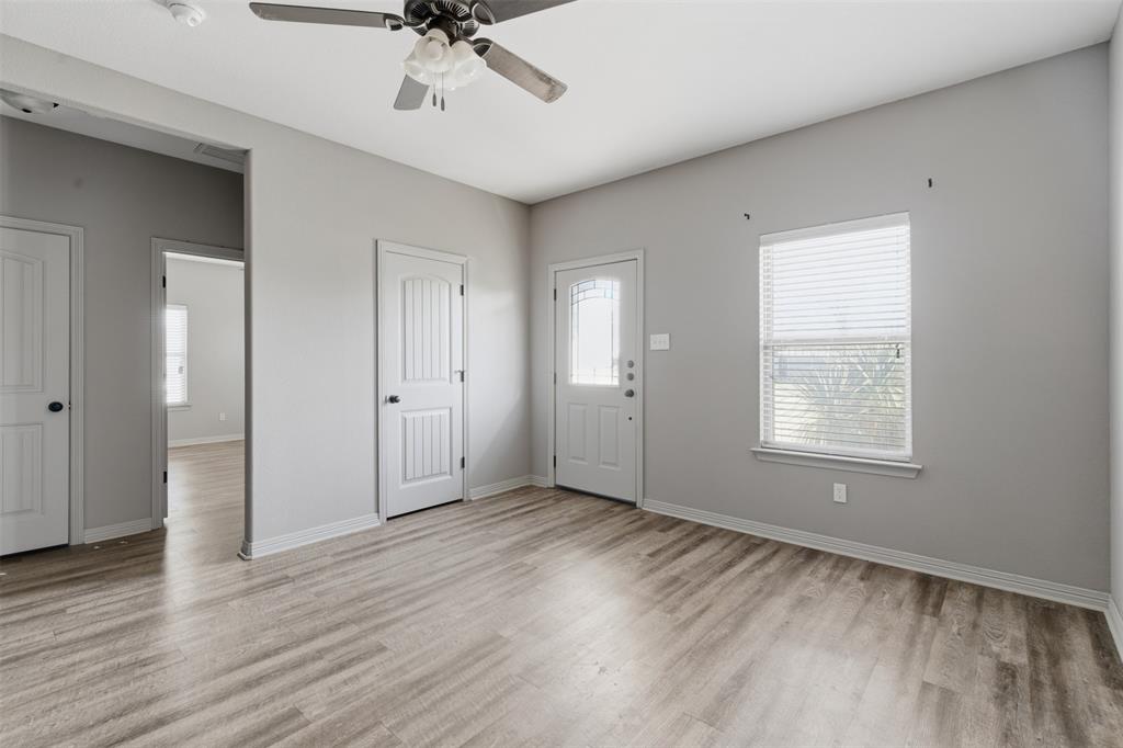 101 Capps Street, Unit D Rio Vista, TX 76093 - Photo 9 of 26