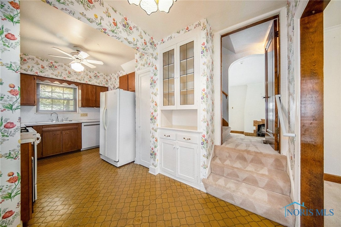 2512 Cheltenham Road Toledo, OH 43606 - Photo 11 of 26 Gallery Image 11