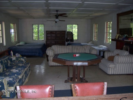Upstairs Living Area