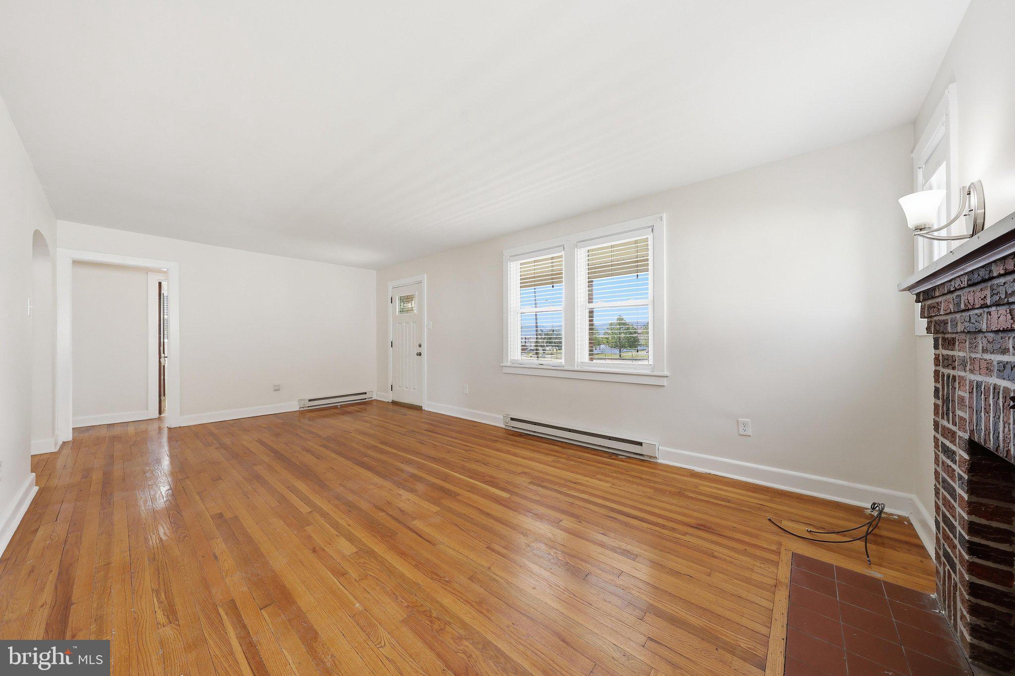 624 Military Road Frederick, MD 21702 - Photo 9 of 53 Living Room