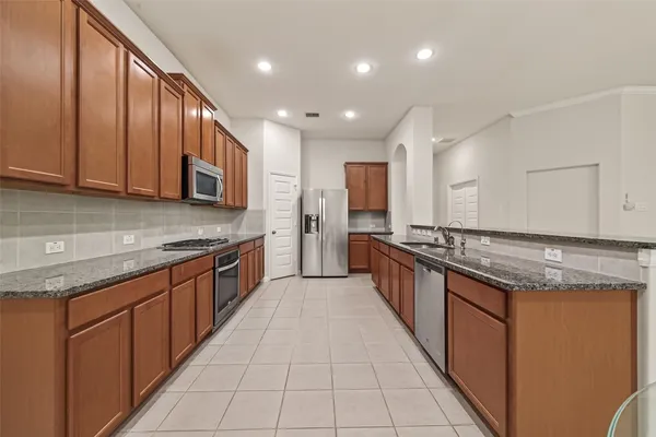 $2,750 | 17506 Waeback Drive, Richmond, TX 77407