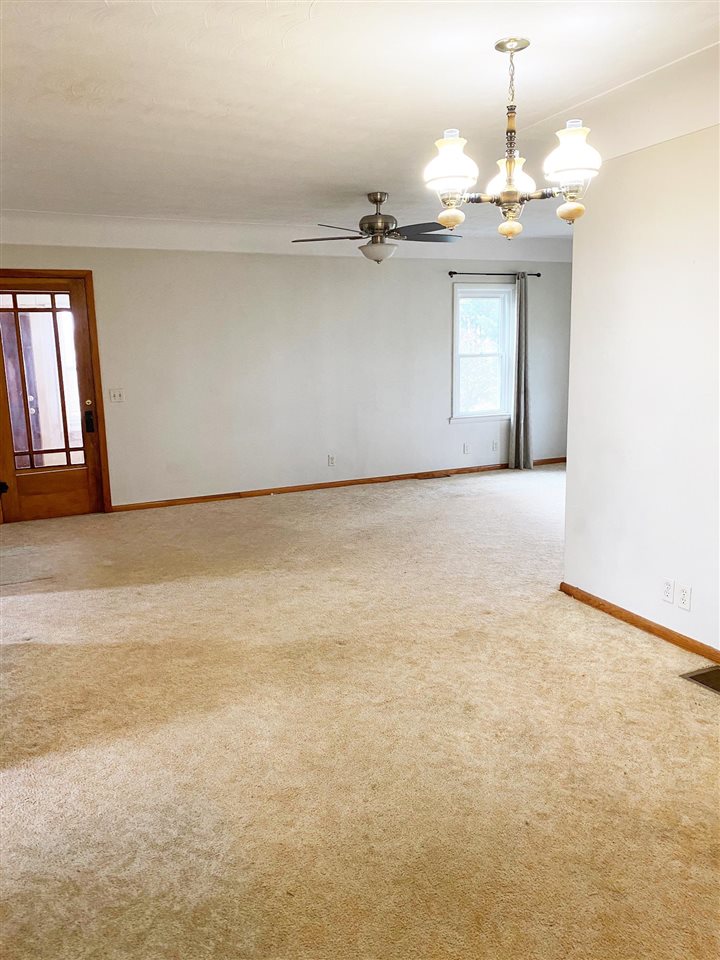 300 North New Lothrop Road Lennon, MI 48449 - Photo 12 of 16 50060061-11.JPG