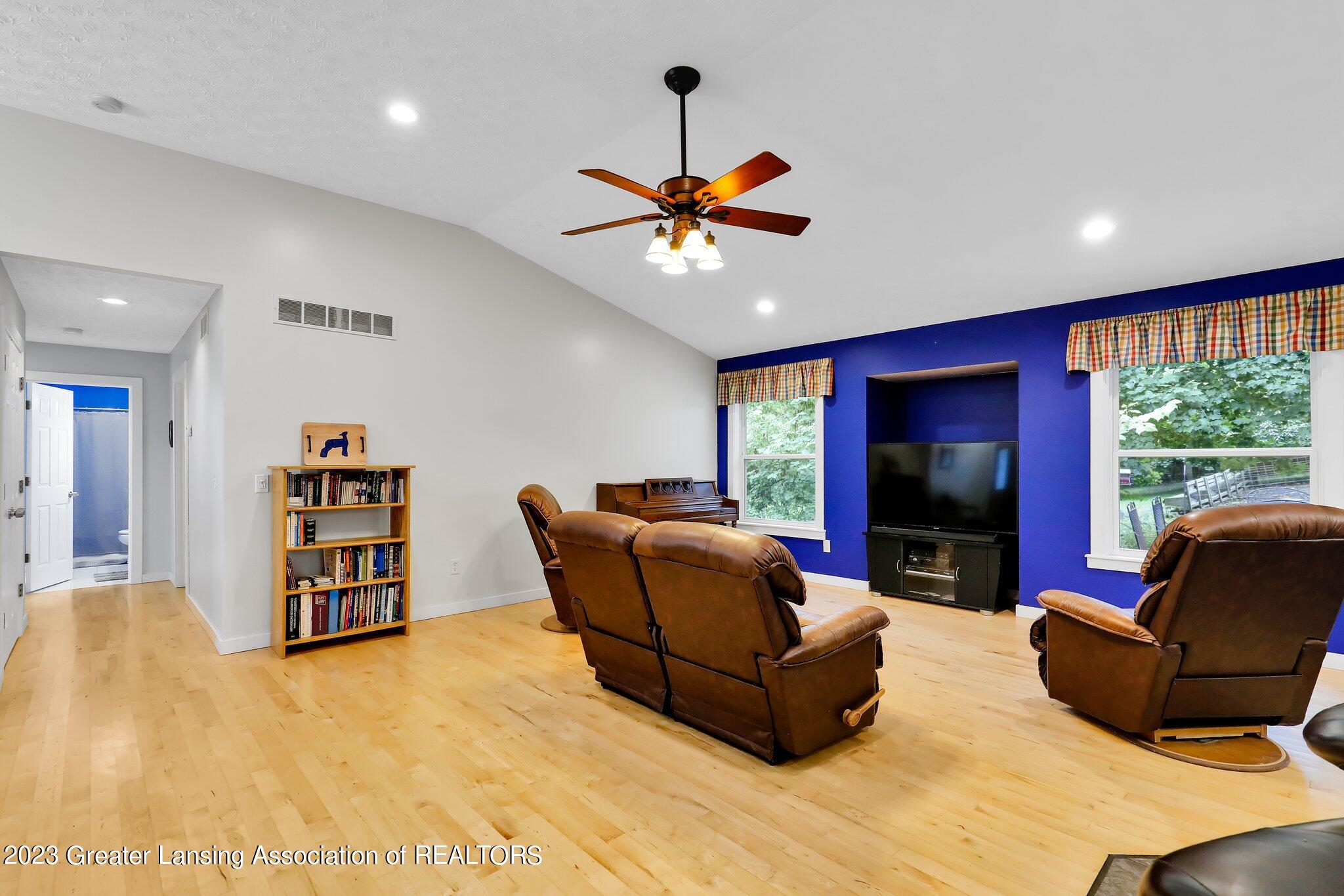 969 Rolfe Road Mason, MI 48854 - Photo 3 of 54 22-web-or-mls-_I3A5142