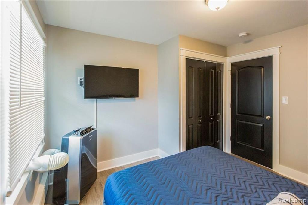 4413 Crooks Road Royal Oak, MI 48073 - Photo 14 of 20