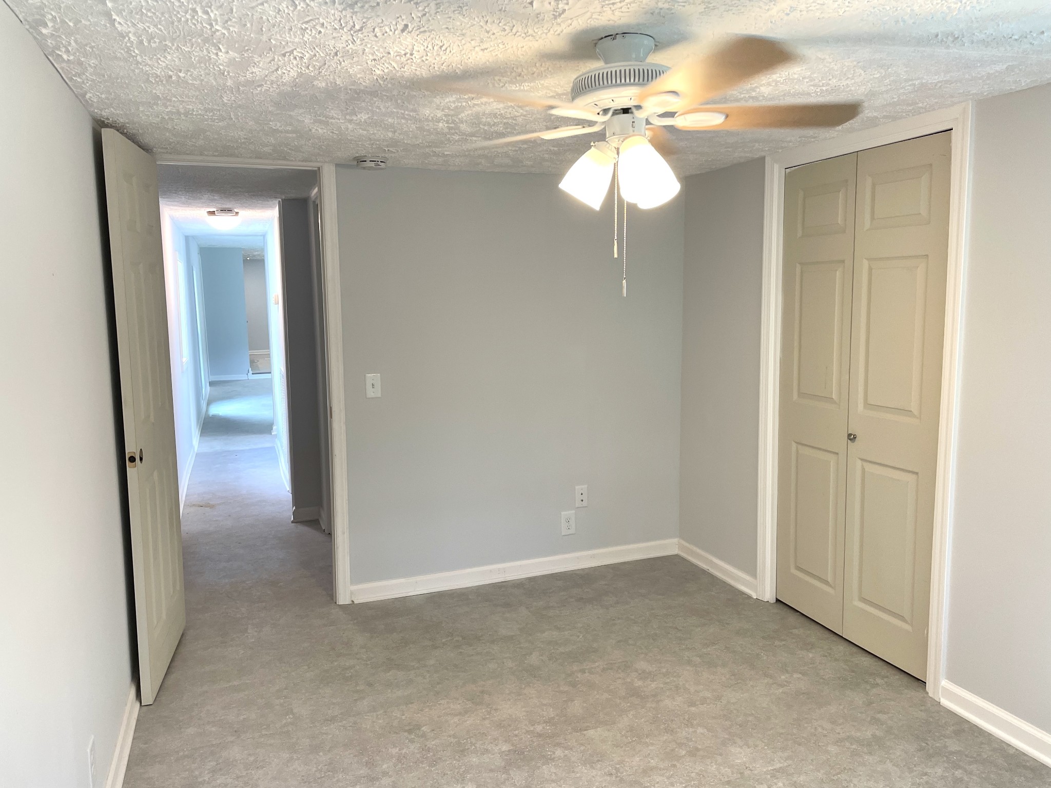 2973 New Bushy Branch Road Manchester, TN 37355 - Photo 12 of 14 a view of a chandelier in a hallway
