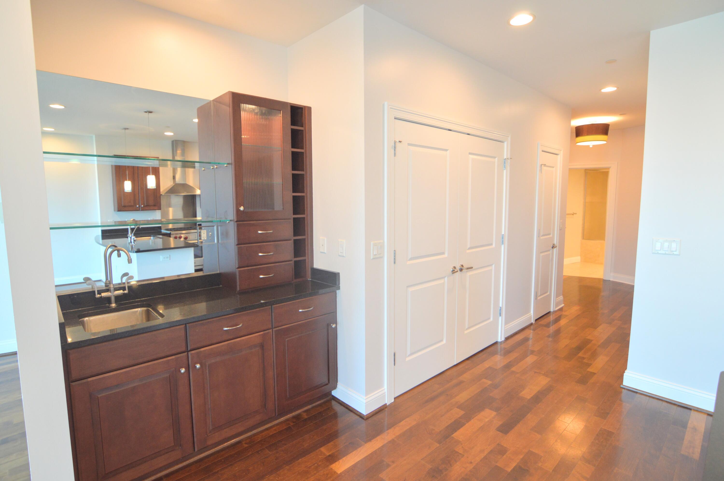 1 Roebling Way, Unit 602 Covington, KY 41011 - Photo 12 of 49
