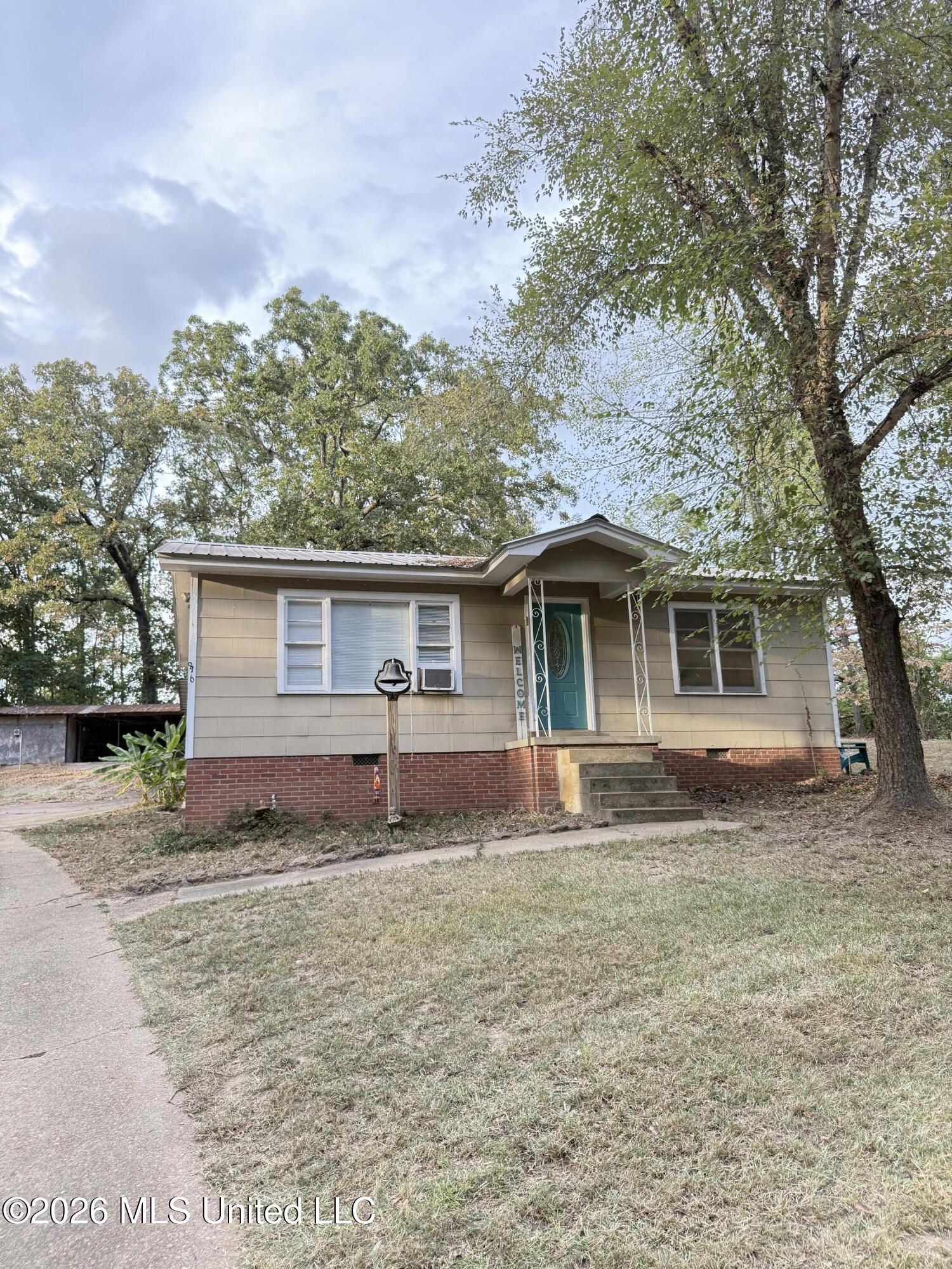816 Summit Street Winona, MS 38967 - Photo 2 of 67 IMG_7060