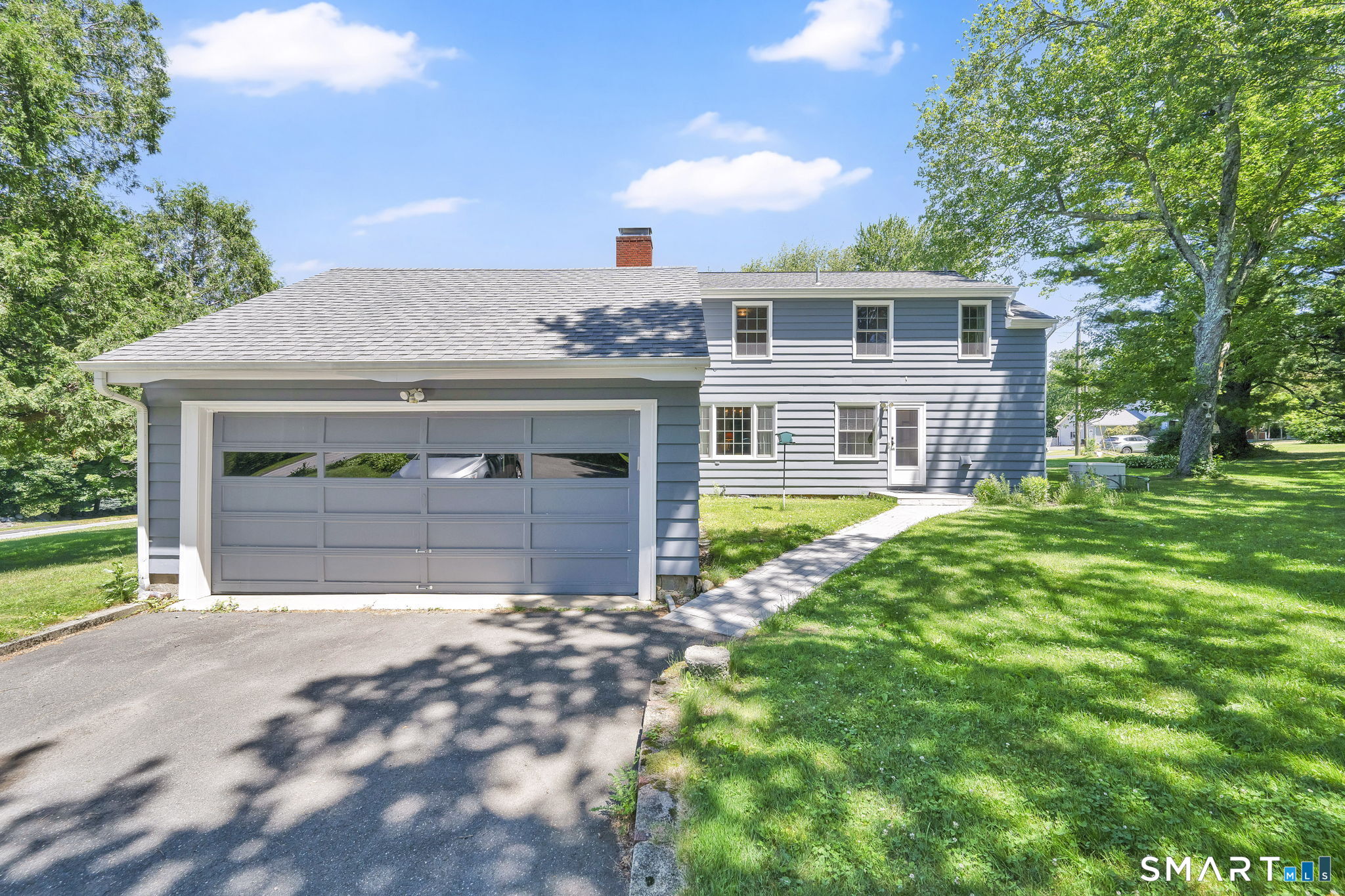 39 Boggs Hill Road Newtown, CT 06470 - Photo 2 of 33
