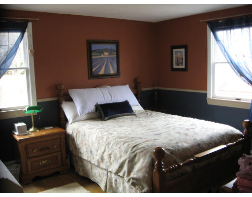 11 Oakland Road Lawrence, MA 01843 - Photo 13 of 16 Gallery Image 13
