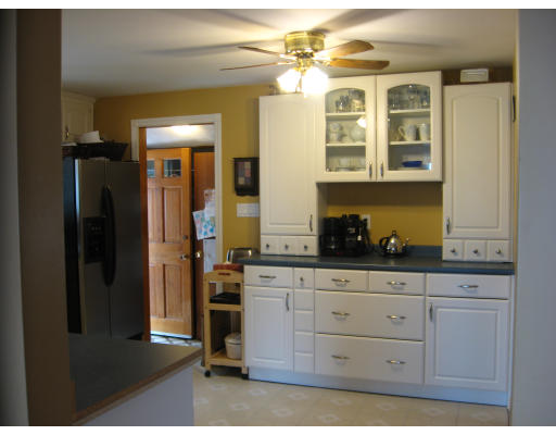 11 Oakland Road Lawrence, MA 01843 - Photo 4 of 16 Gallery Image 4