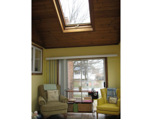 11 Oakland Road Lawrence, MA 01843 - Photo 5 of 16 Gallery Image 5