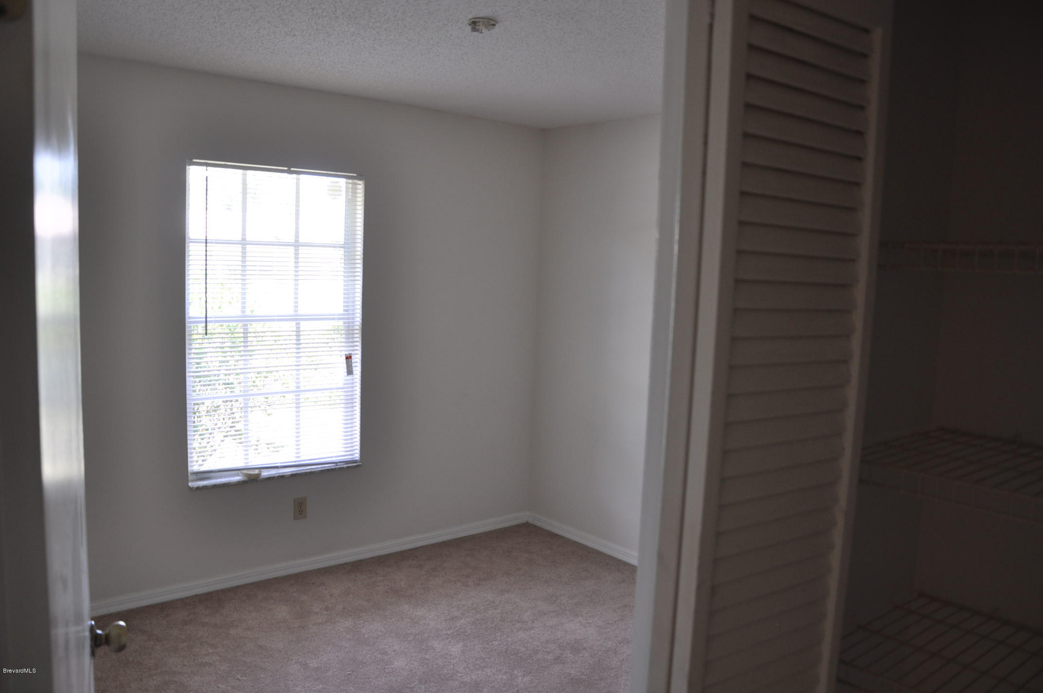 566 Waterside Road Southeast Palm Bay, FL 32909 - Photo 6 of 9 8-13-2013 060