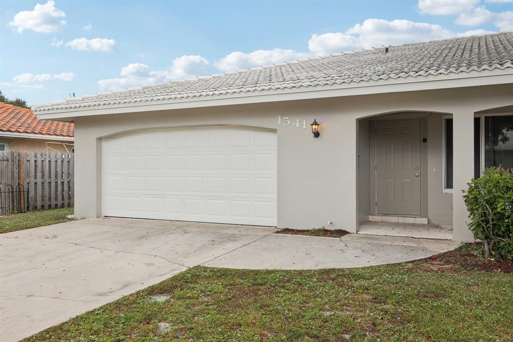 1541 Northwest 9th Street Boca Raton, FL 33486 - Photo 4 of 63