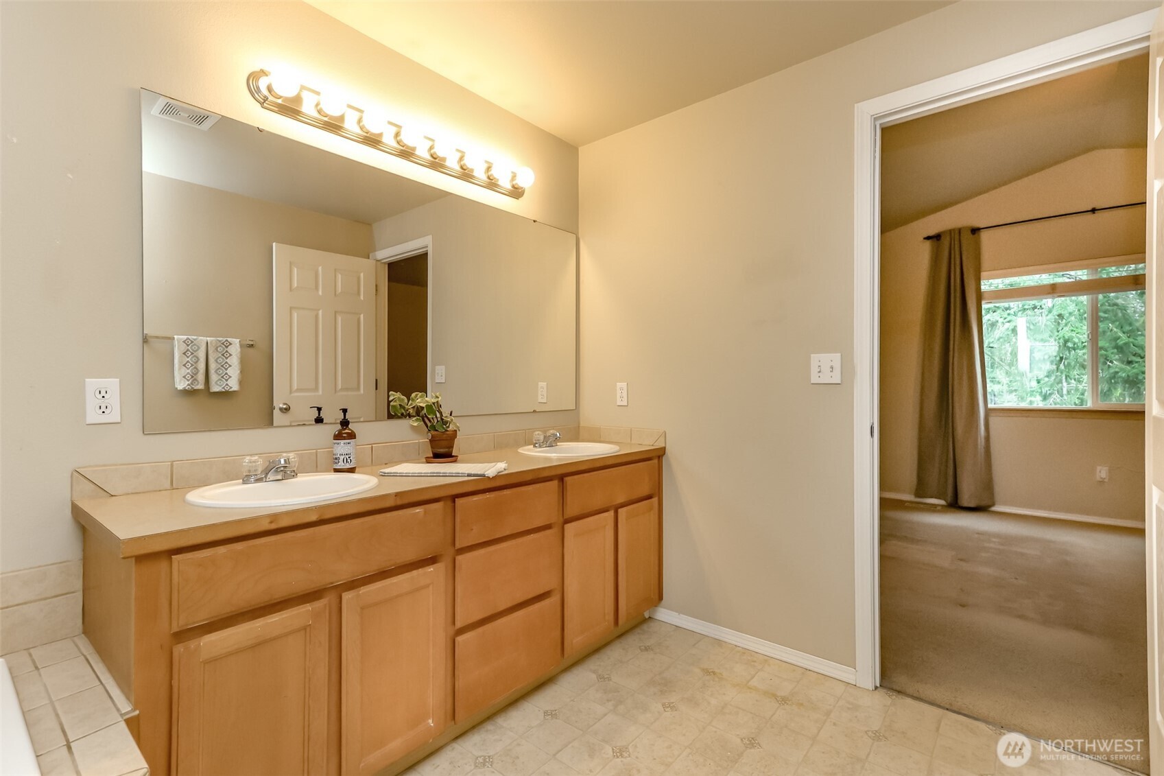 23311 Southeast 269th Street Maple Valley, WA 98038 - Photo 24 of 30