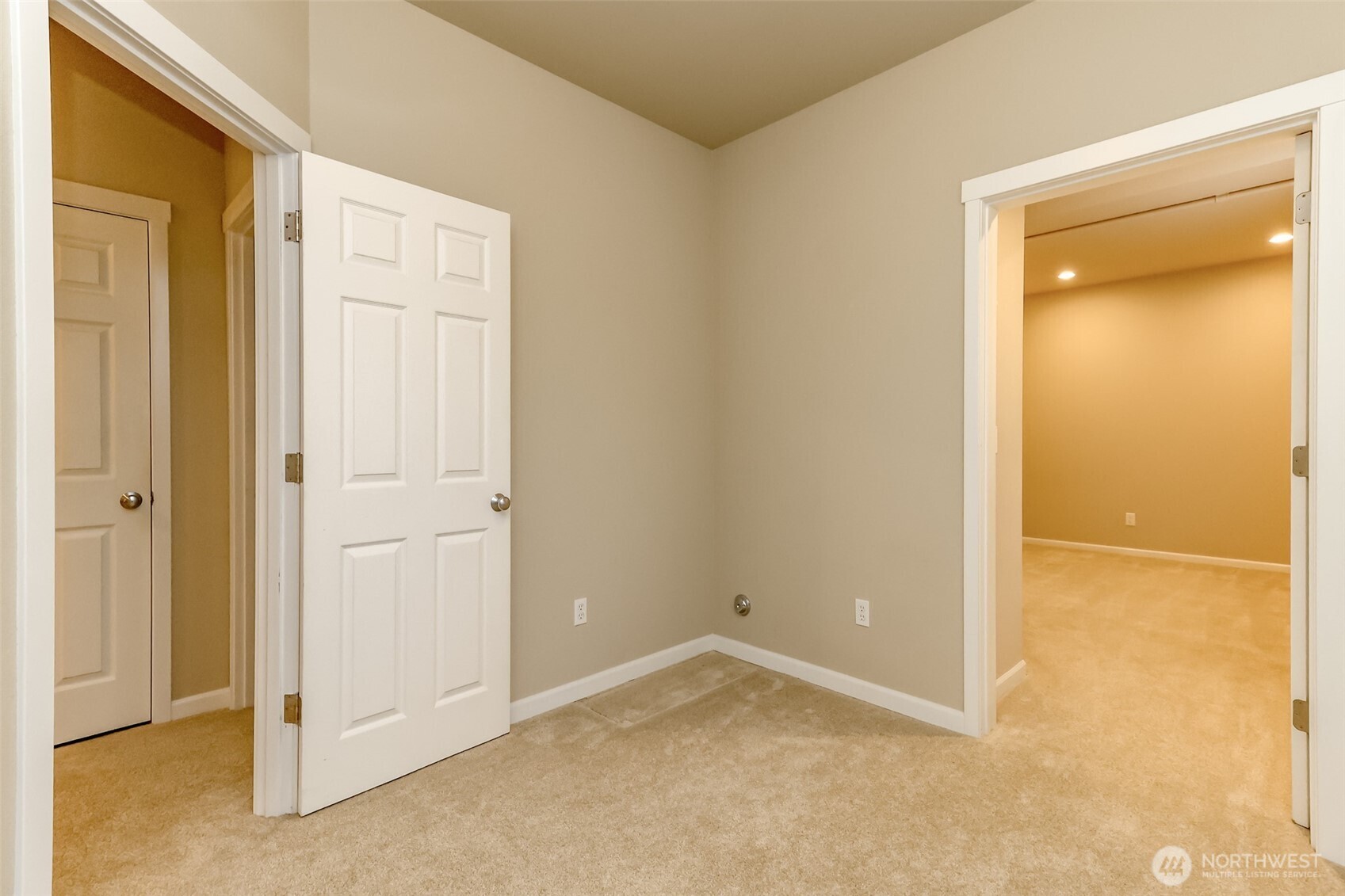 23311 Southeast 269th Street Maple Valley, WA 98038 - Photo 27 of 30