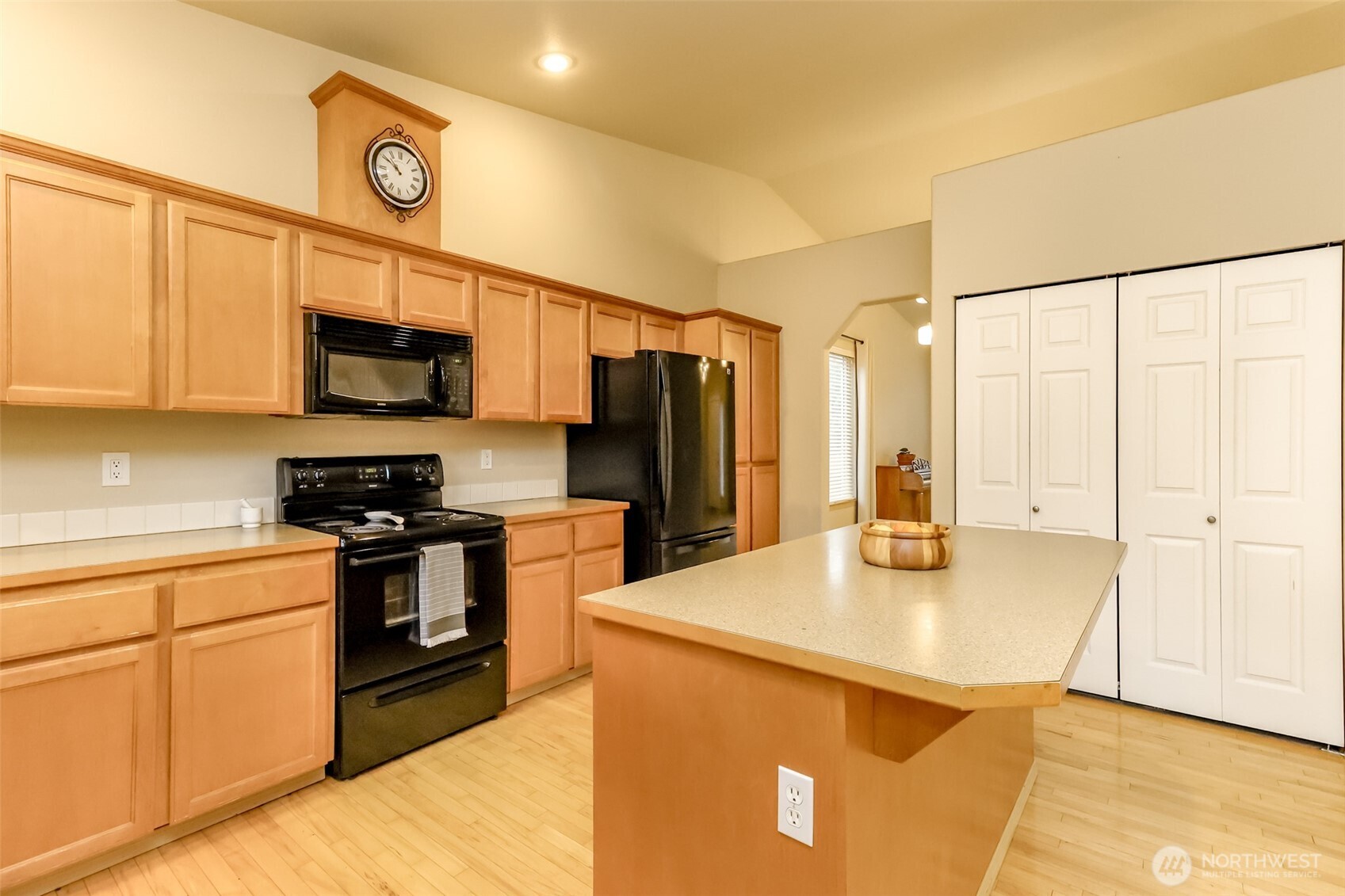 23311 Southeast 269th Street Maple Valley, WA 98038 - Photo 9 of 30