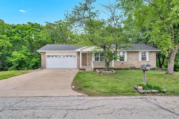 $299,900 | 1678 Elizabeth Drive, Arnold, MO 63010