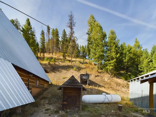 $349,000 | 1886 Crooked River Road, Elk City, ID 83525