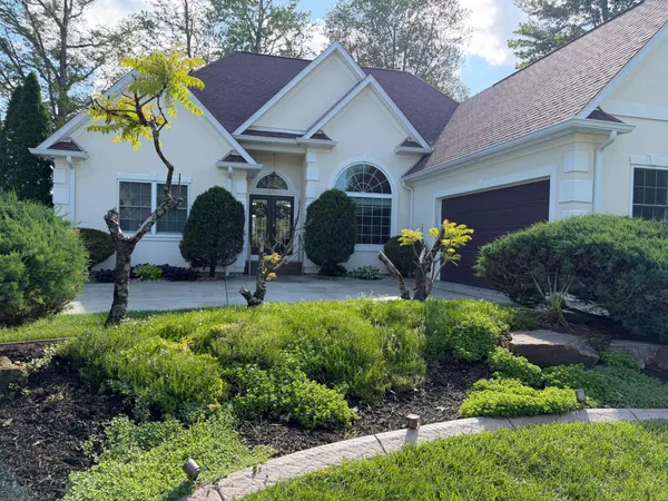 $479,900 | 355 Woodside Court, Batesville, IN 47006
