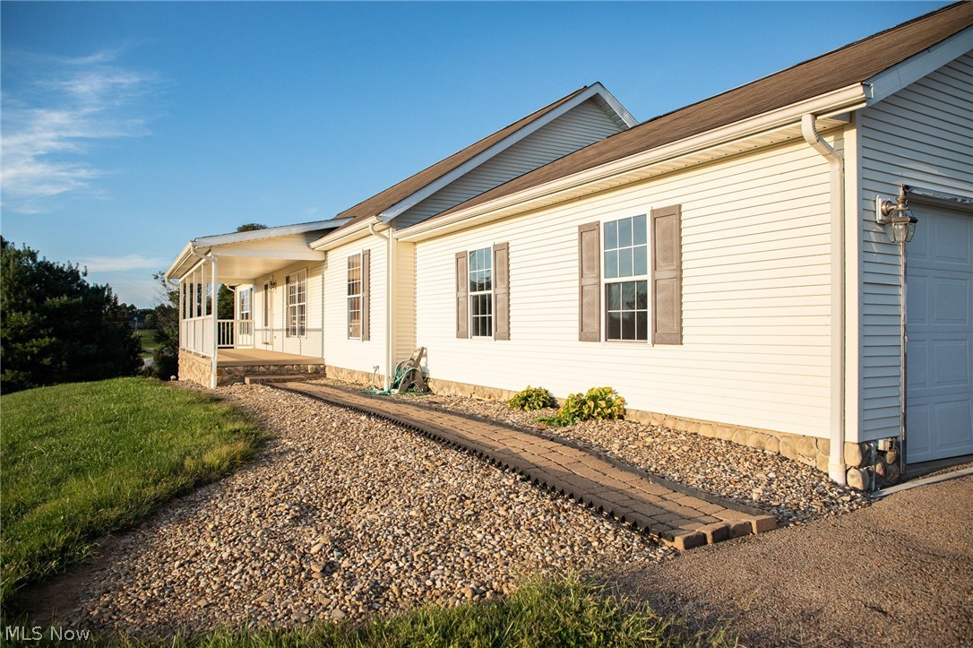 1825 Remington Ridge Road Zanesville, OH 43701 - Photo 5 of 30