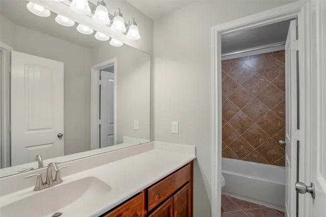 $2,100 | 15524 Marina Drive, Montgomery, TX 77356