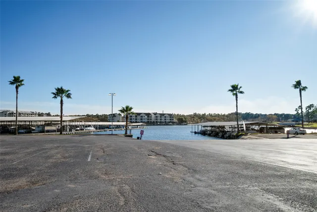 $2,100 | 15524 Marina Drive, Montgomery, TX 77356