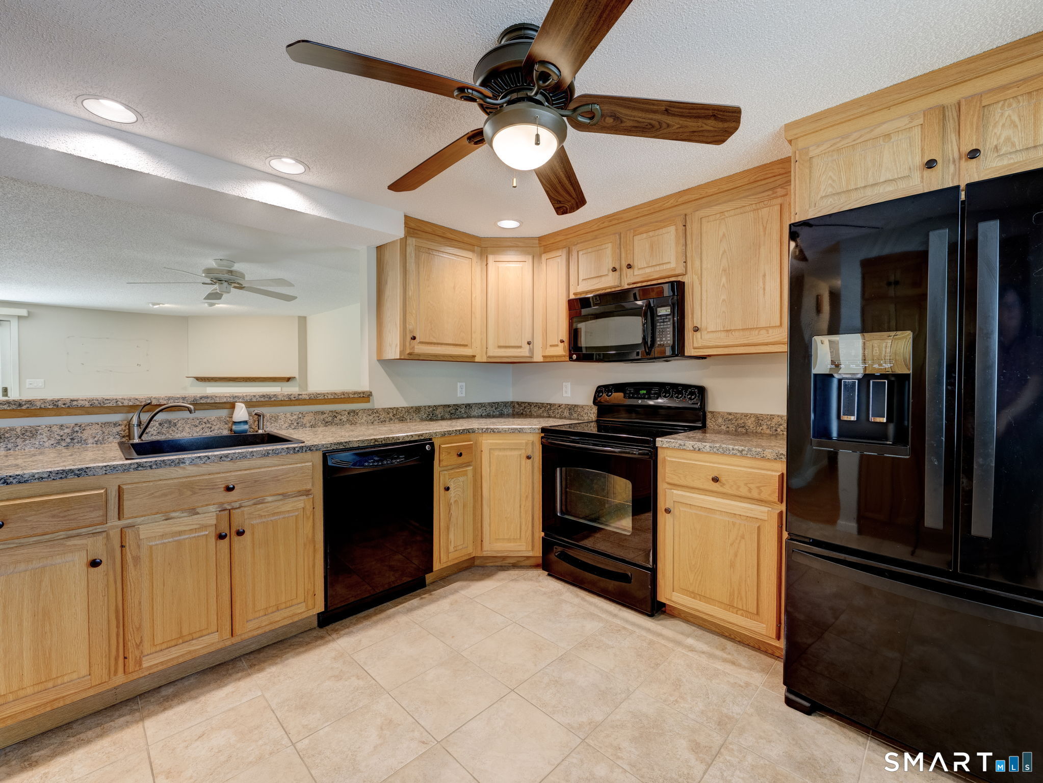 19 Sun Ridge Lane, Unit 19 Cromwell, CT 06416 - Photo 12 of 31 Gallery Image 12