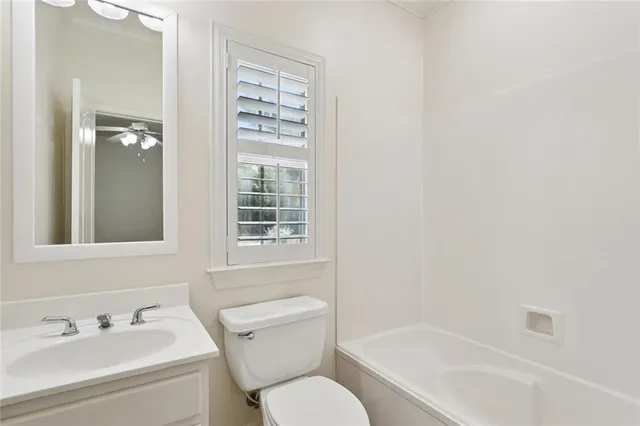 $749,999 | 437 Pencarrow Circle, Madisonville, LA 70447