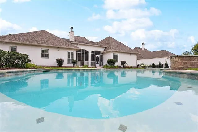 $749,999 | 437 Pencarrow Circle, Madisonville, LA 70447