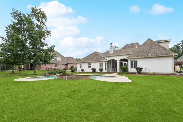 $749,999 | 437 Pencarrow Circle, Madisonville, LA 70447