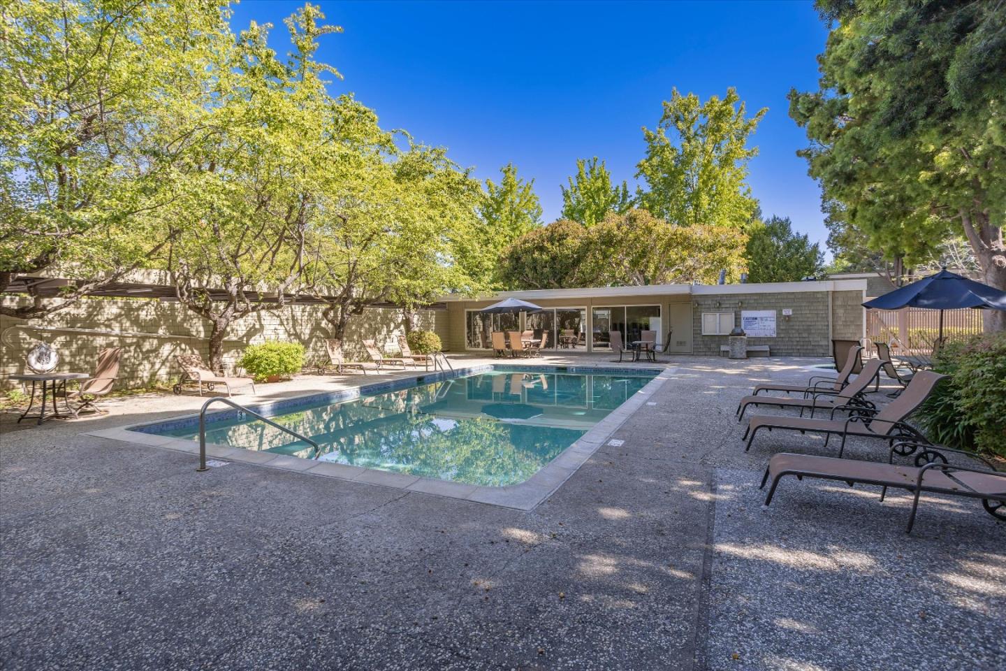 280 Easy Street, Unit 113 Mountain View, CA 94043 - Photo 15 of 22 a view of a house with backyard porch and sitting area