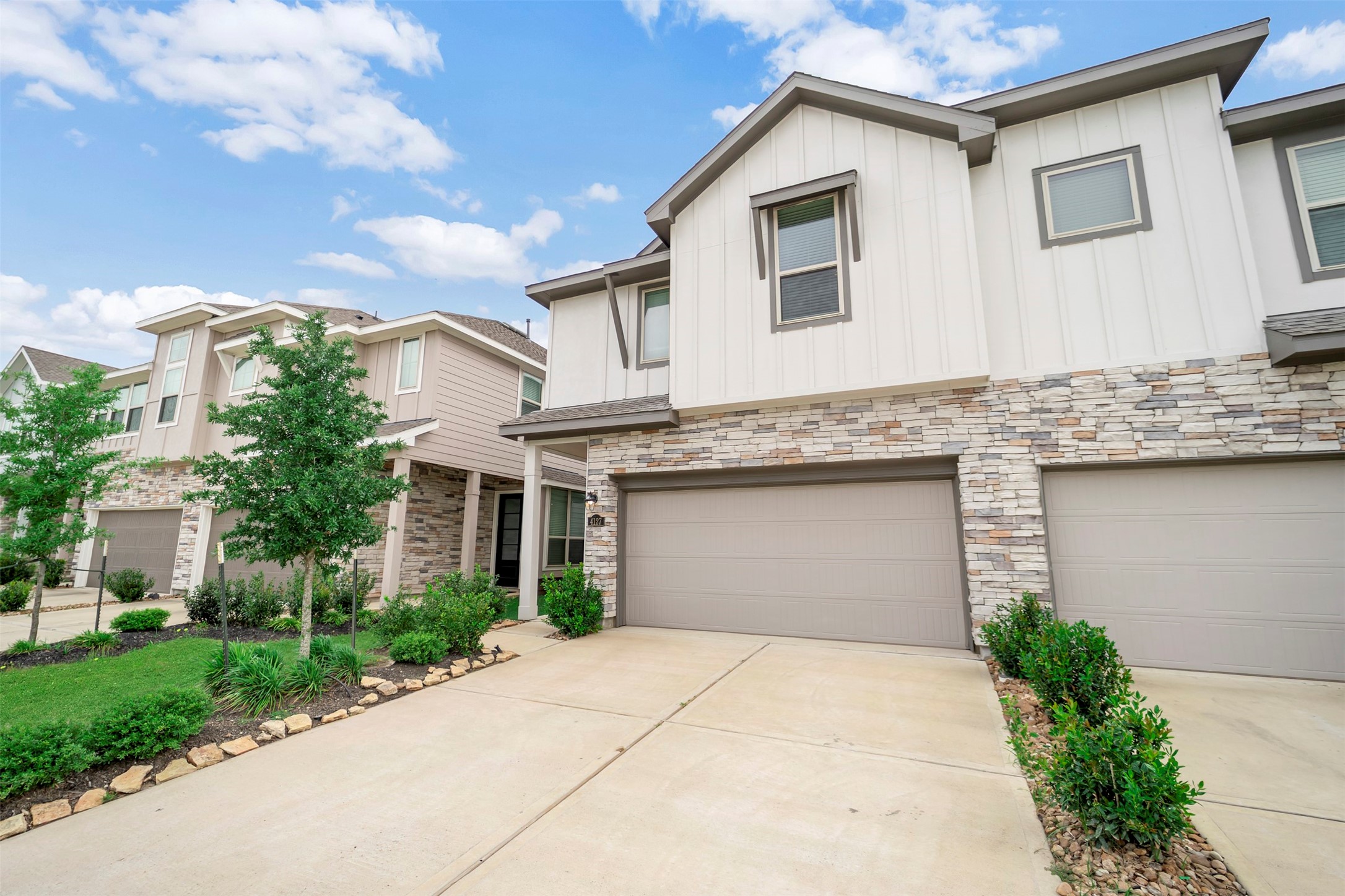 4127 Champlain Way Iowa Colony, TX 77583 - Photo 2 of 35