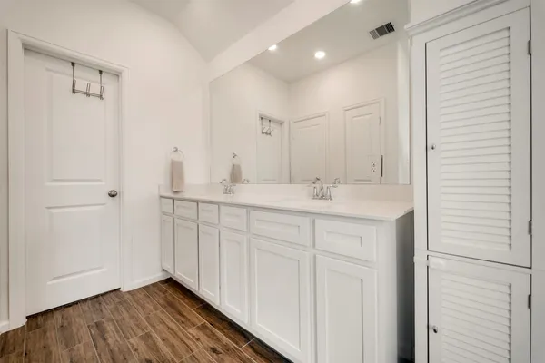 $282,500 | 4127 Champlain Way, Iowa Colony, TX 77583