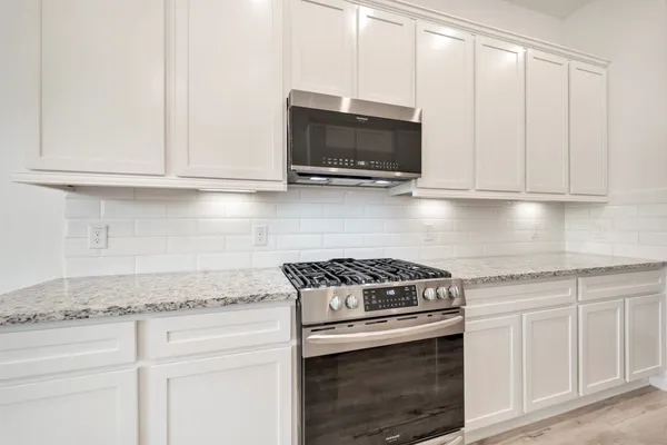 $282,500 | 4127 Champlain Way, Iowa Colony, TX 77583