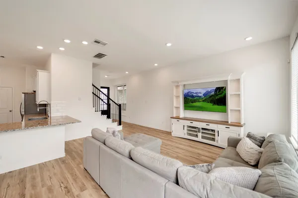 $282,500 | 4127 Champlain Way, Iowa Colony, TX 77583