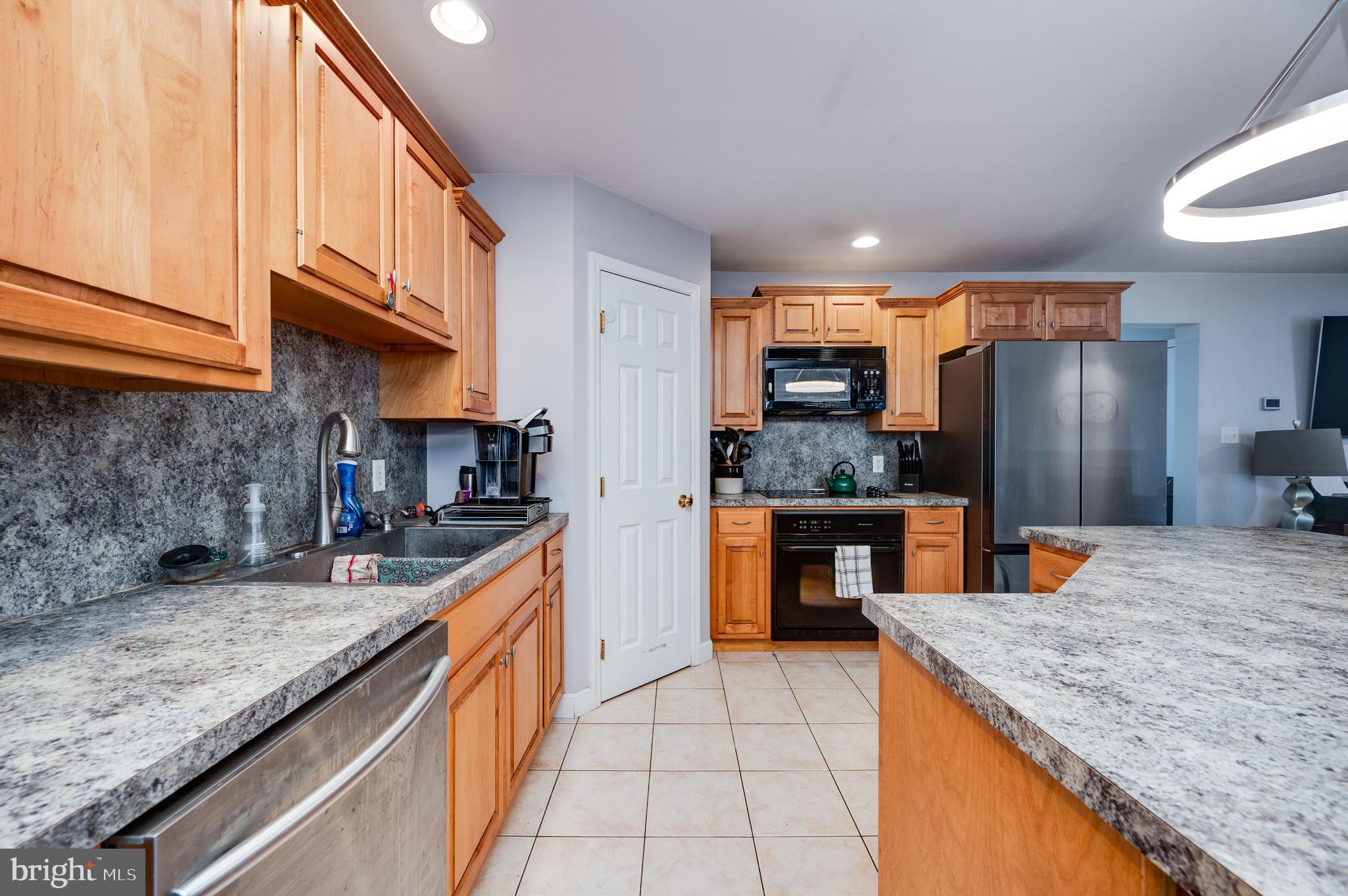 104 Michigan Drive Reading, PA 19608 - Photo 18 of 46