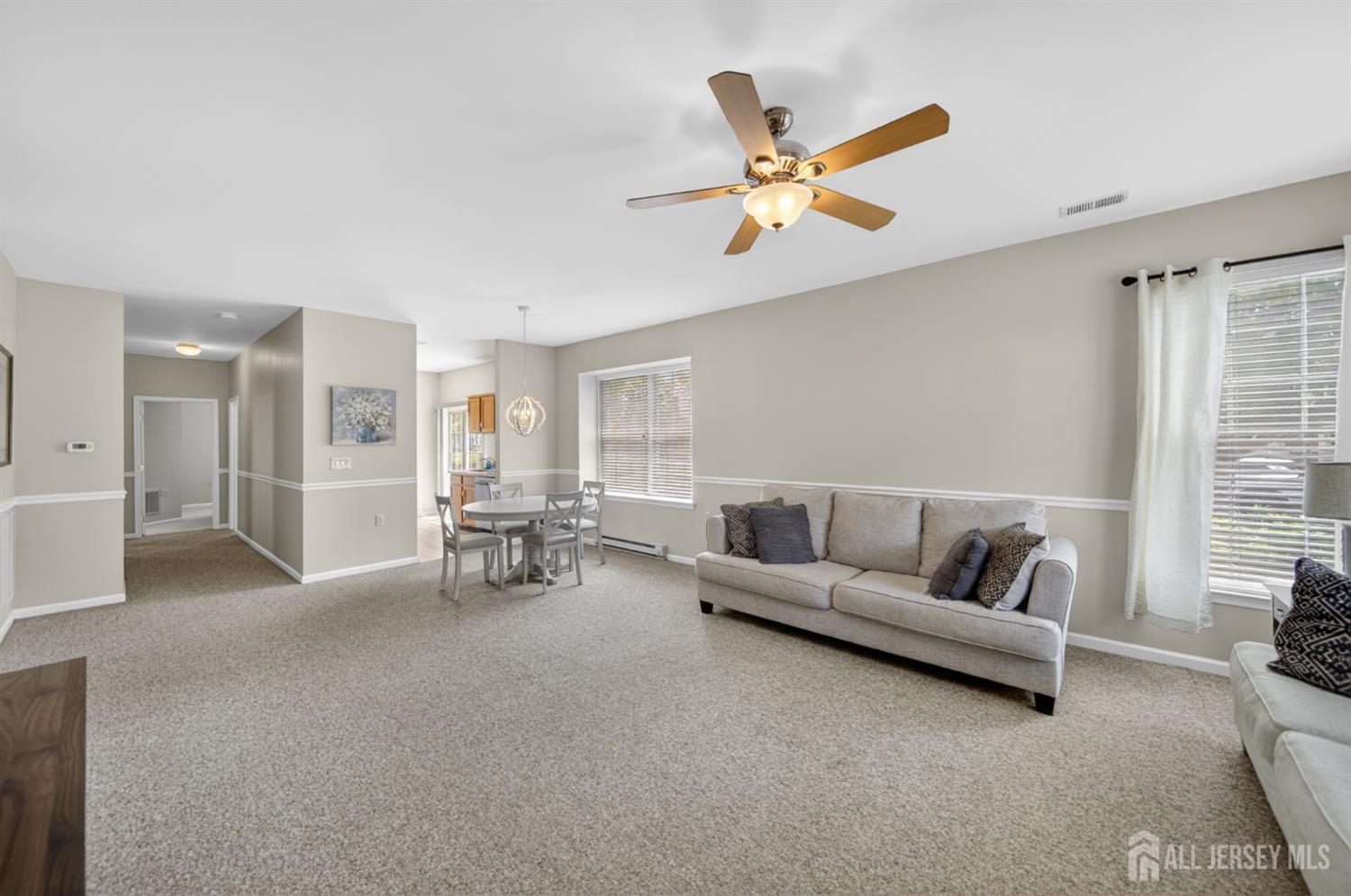 71 Burholme Drive Hamilton, NJ 08691 - Photo 4 of 29