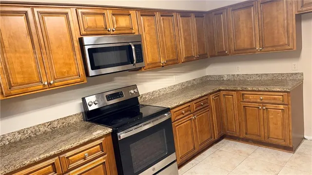 $2,450 | 313 Woodridge Boulevard, Mandeville, LA 70471