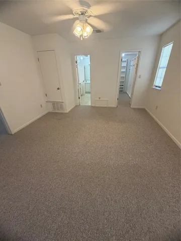 $1,100 | 728 West San Antonio Street, Unit 102, Lockhart, TX 78644