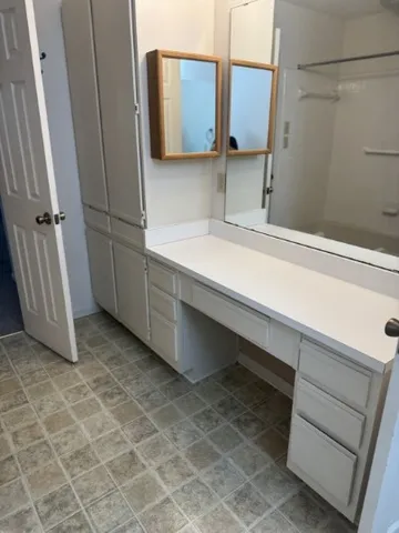 $1,100 | 728 West San Antonio Street, Unit 102, Lockhart, TX 78644